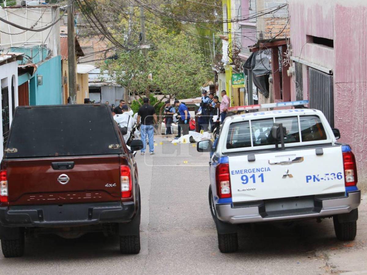 ¡Llena de casquillos! Así quedó la escena del crimen de una pareja en la colonia Estados Unidos