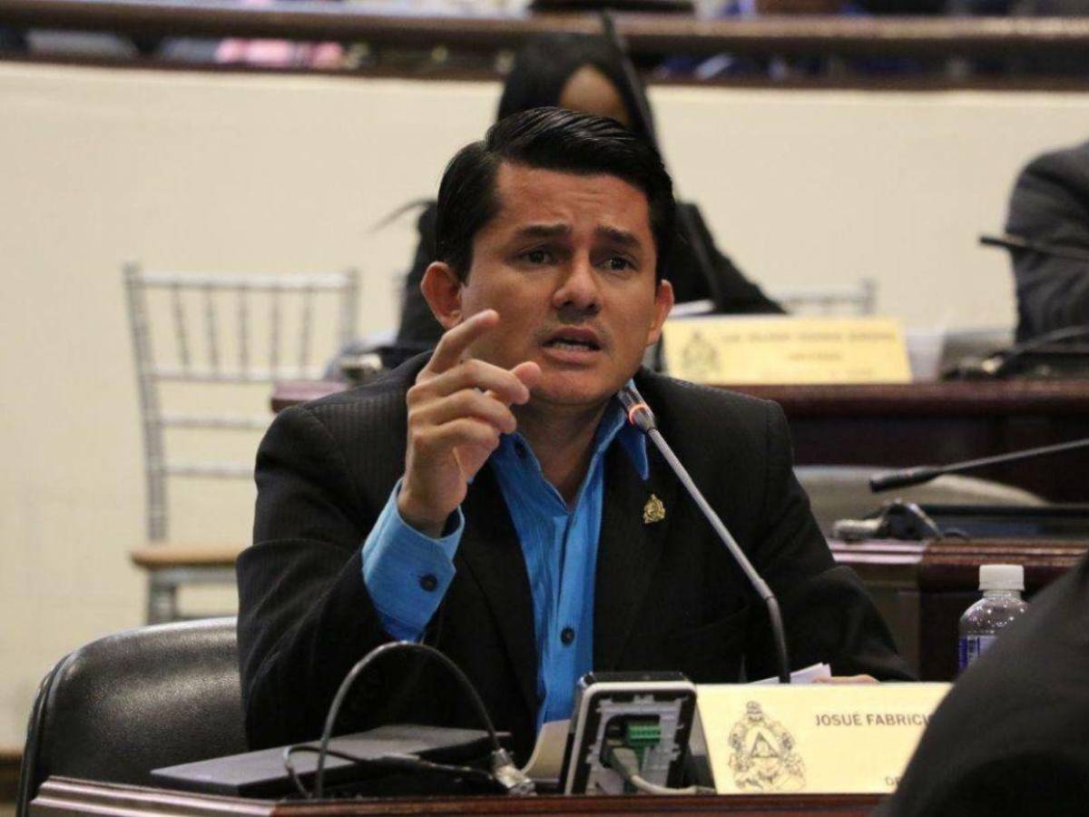 ¿Quiénes integran la comisión permanente del Congreso Nacional?