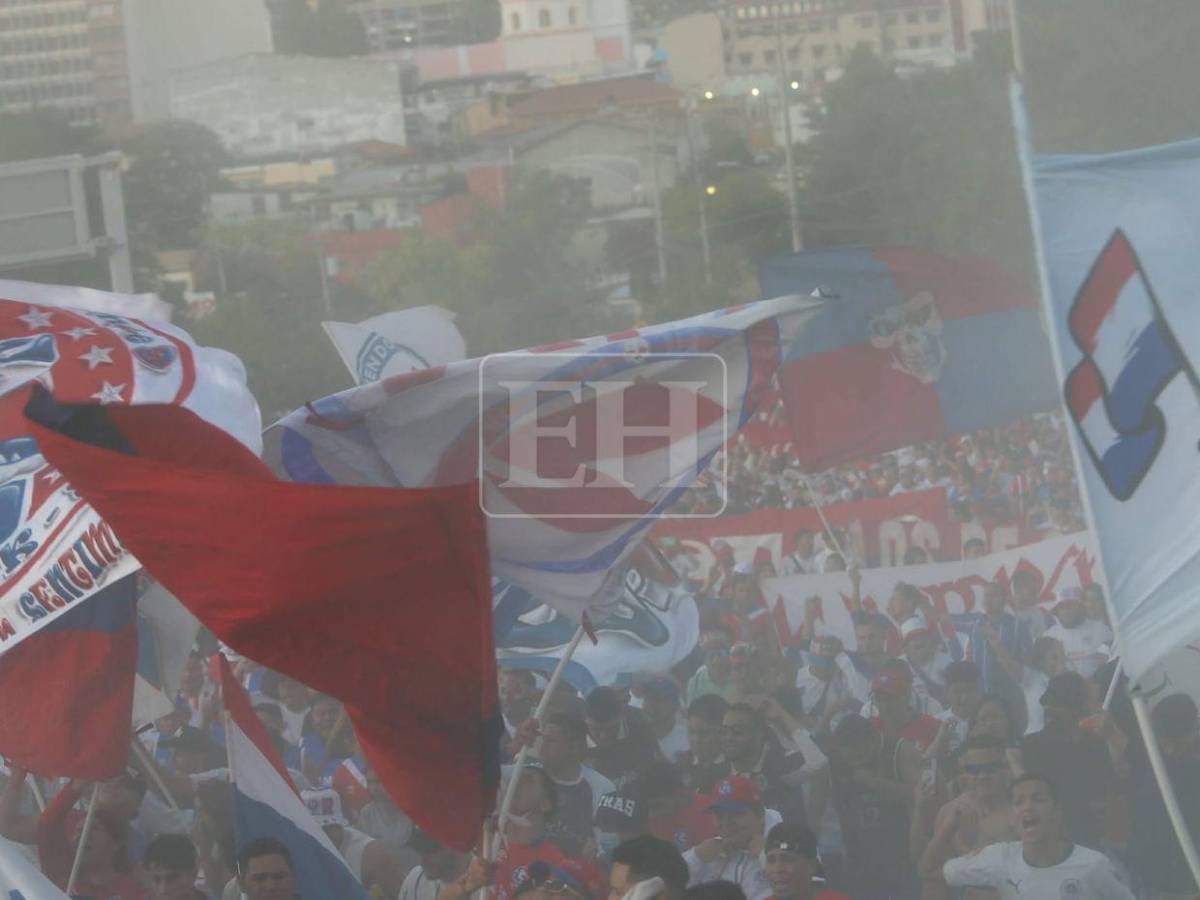 ¡Olimpismo a flor de piel! El carnaval de la Ultra Fiel previo a la final Olimpia - Marathón