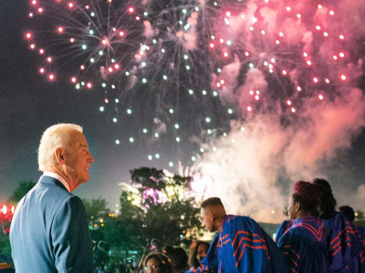 En el Día de la Independencia Biden pide el fin de la “epidemia de violencia” con armas