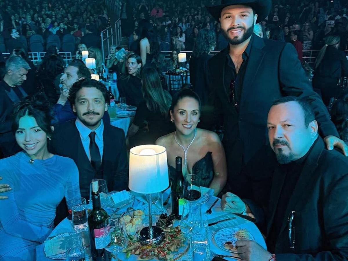 La madre de Ángela Aguilar explota contra los haters: acusa violencia digital hacia su hija