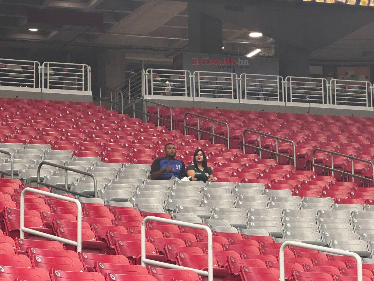 Los catrachos ya empiezan a hacer presencia en el el State Farm de Arizona.