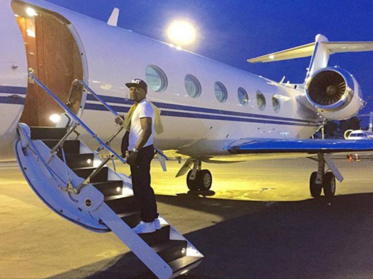 Millones en vehículos y pocos pudieron verlo: Así fue la estadía de Floyd Mayweather en Roatán