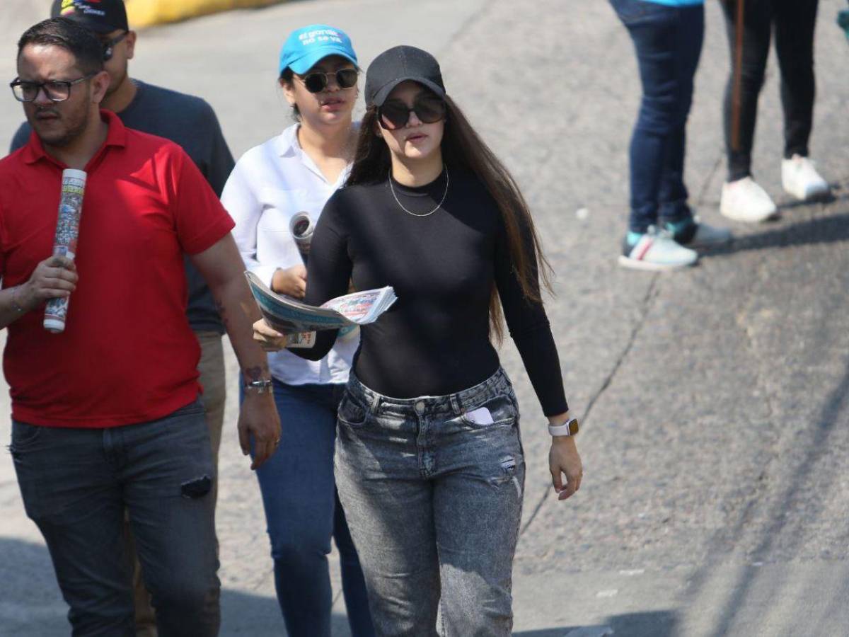 Entre consignas y sonrisas: ellas brillaron en la marcha del Día del Trabajador en la capital