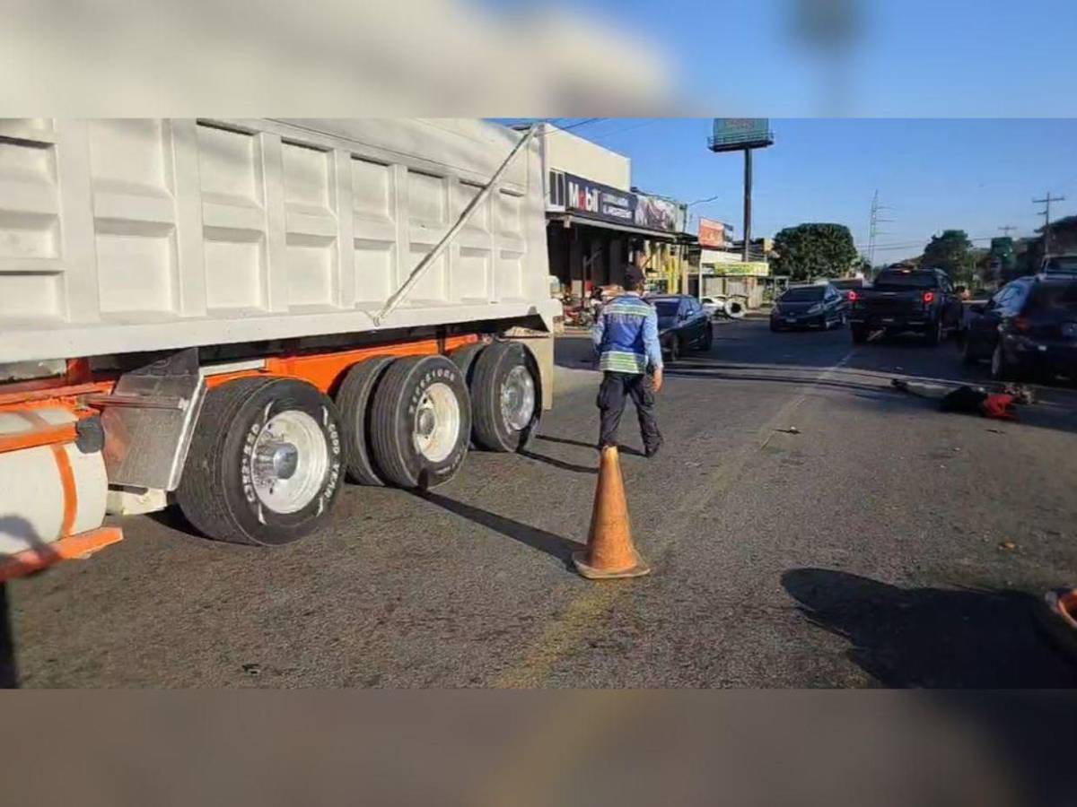 Daniel Peña iba a trabajar cuando fue embestido por dos carros en El Progreso