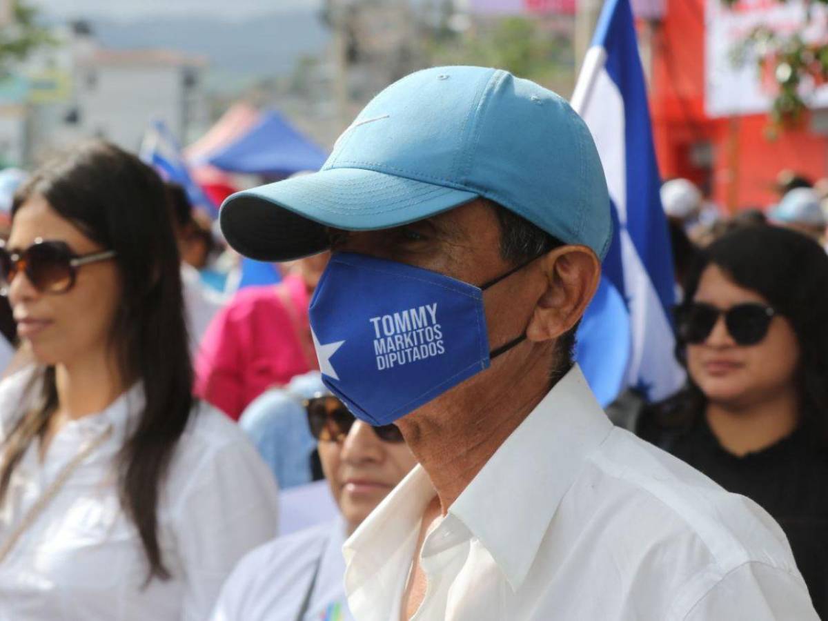 Partido Nacional realiza marcha por la libertad y la democracia de Honduras