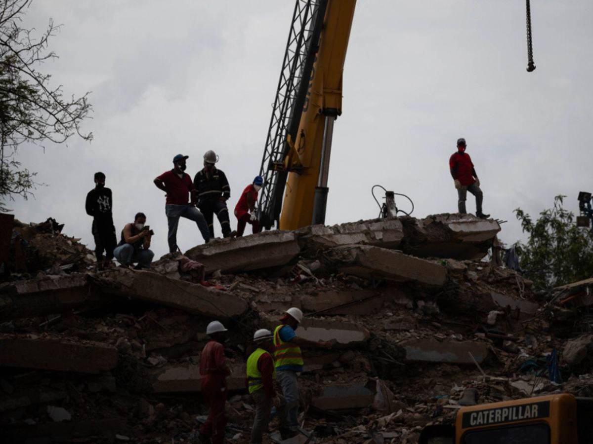 Venezuela: disminuye la búsqueda de sobrevivientes y se intensifica la remoción de escombros