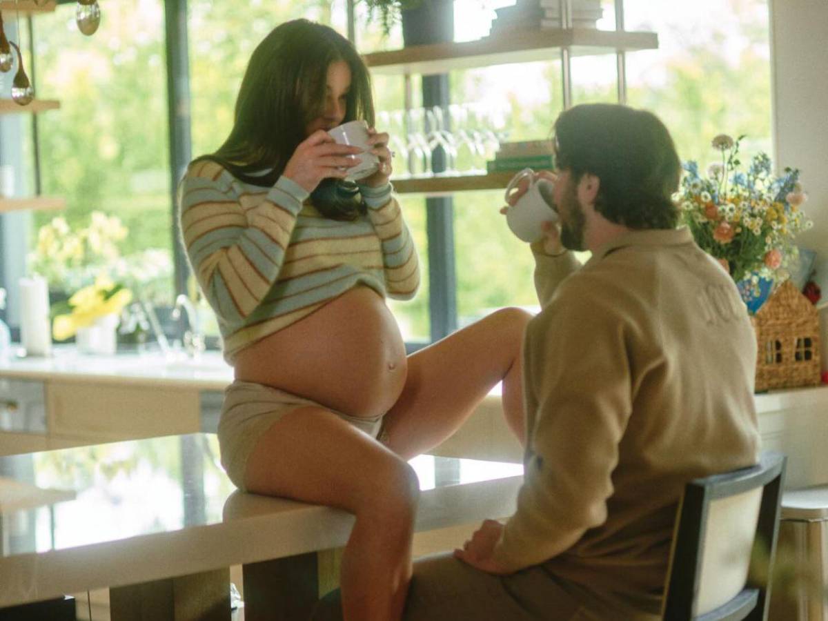 Hailee Steinfeld anuncia el nacimiento de su bebé: Nos sentimos increíblemente agradecidos