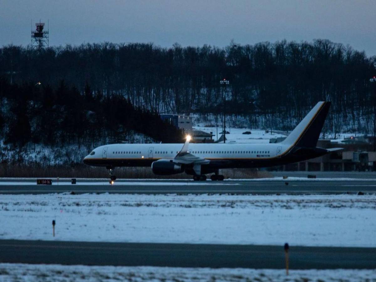 Con grilletes: así llegó Nicolás Maduro a Nueva York tras ser capturado por EE UU