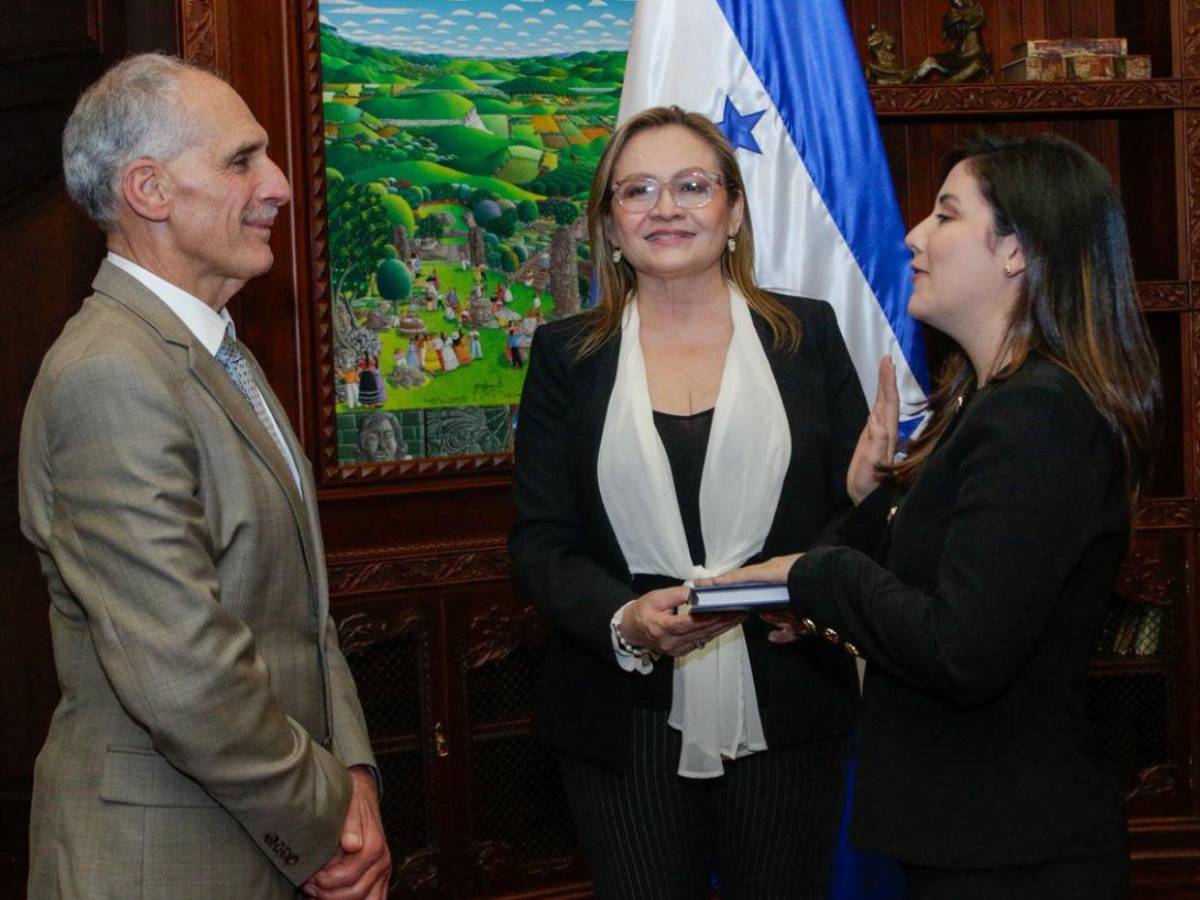 ¿Quiénes son los nuevos funcionarios juramentados por Nasry Asfura el 3 de marzo?