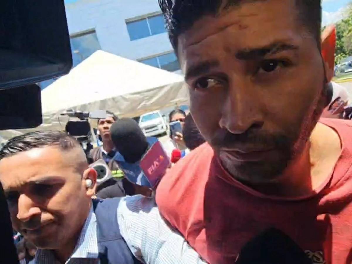 En una gasolinera y pidiendo que no disparen: así se entregó Daniel Meraz