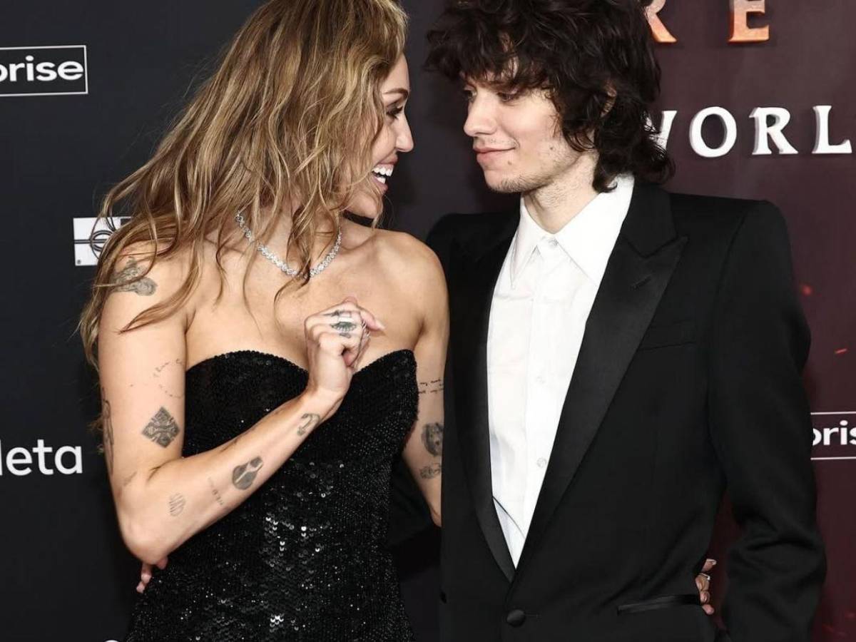 Miley Cyrus revela detalles de su compromiso con Maxx Morando