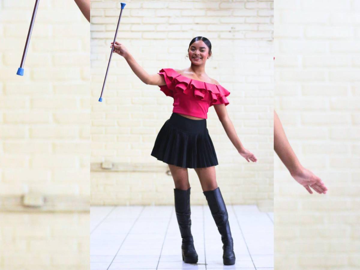 Con orgullo patrio, palillonas del Instituto Superación San Francisco listas para los desfiles