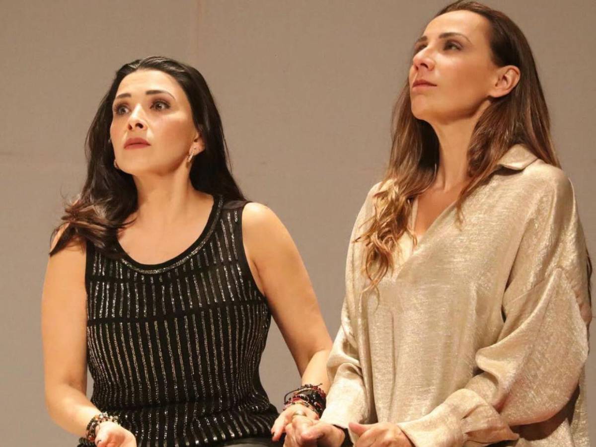 Consuelo Duval confiesa que rayó en la celotipia durante sus fracasos amorosos