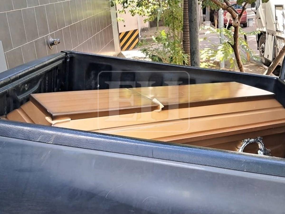 Custodiada y con heridas: así trasladan a madre de niña que murió por disparo en Olancho