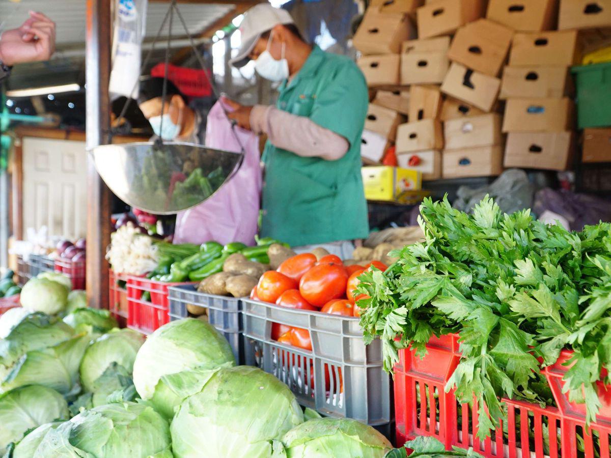 La canasta básica de 30 alimentos aumentó en marzo a L 11,938.85
