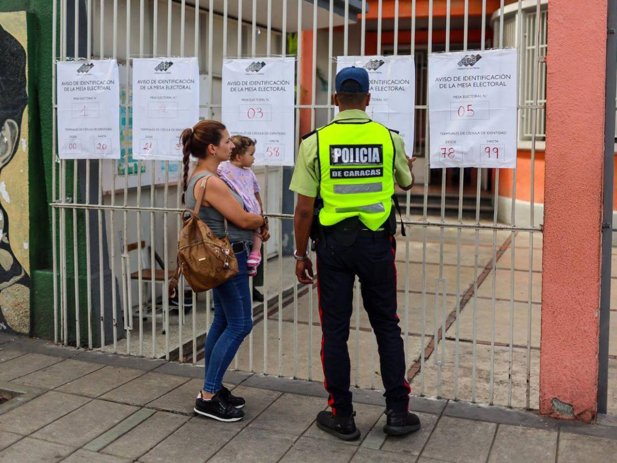 Poca afluencia en elecciones parlamentarias en Venezuela