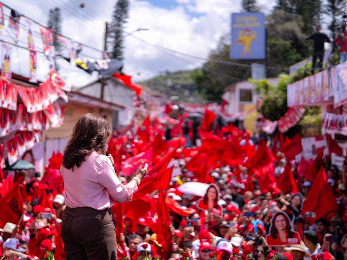 Rixi Moncada reafirma en Talanga y Choluteca su llamado a defender la refundación