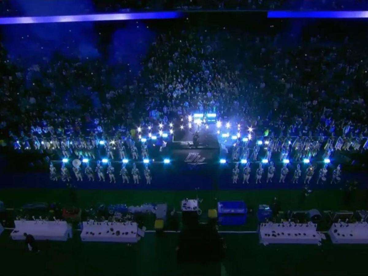 Banda de Marcha Honduras 504 celebra haber logrado lo impensable en el halftime de la NFL