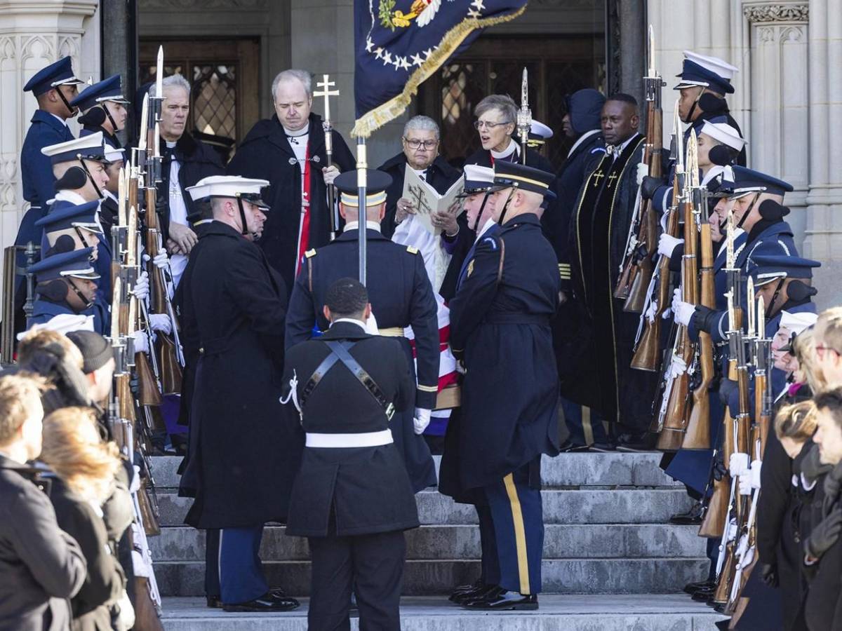 Jimmy Carter recibe homenajes póstumos en su funeral de Estado en Washington