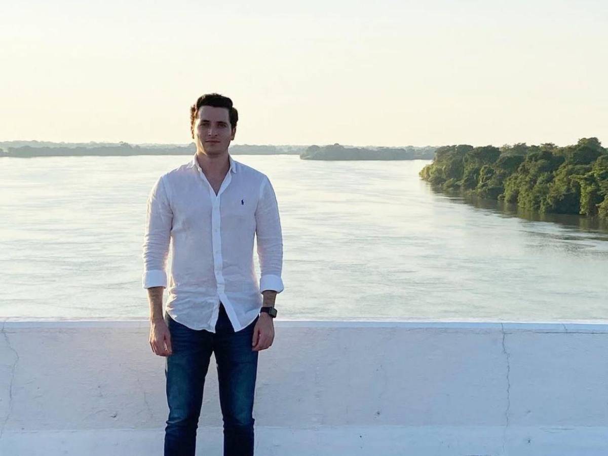 Así es Bernardo Bosch, el hermano de Miss México del que toda Tailandia habla