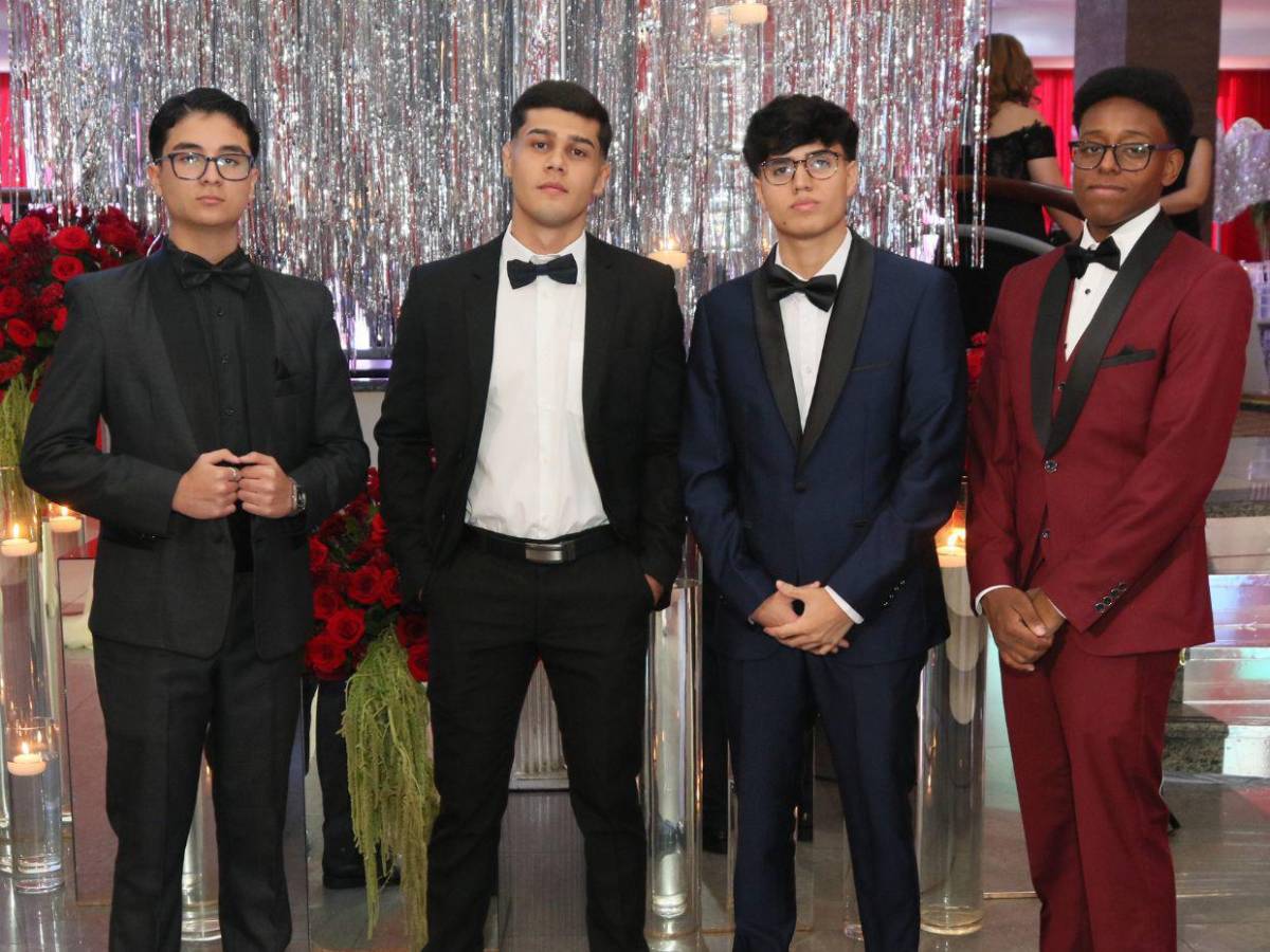 Entre nostalgia y estilo, los seniors de Nashville School celebran su fiesta prom