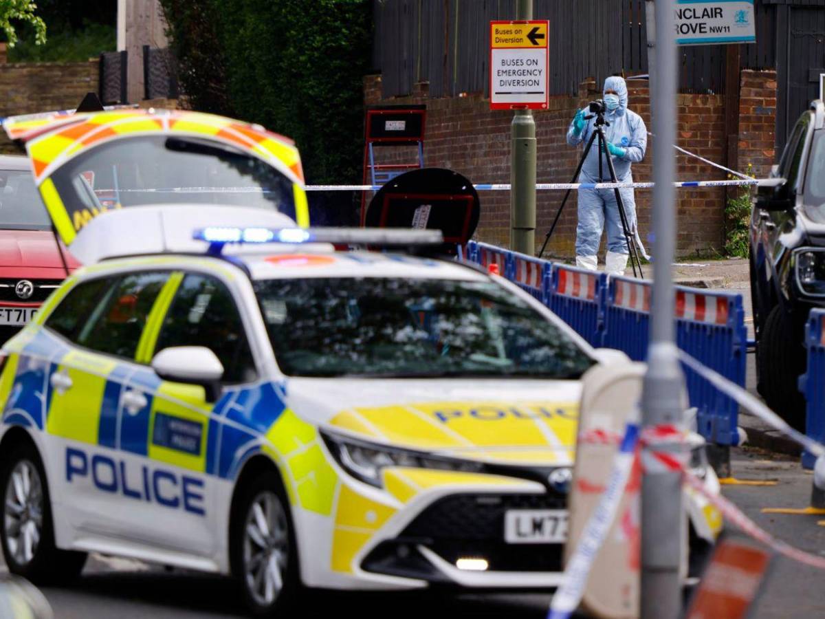 Escena: Dos judíos resultan heridos en ataque con cuchillo en Londres