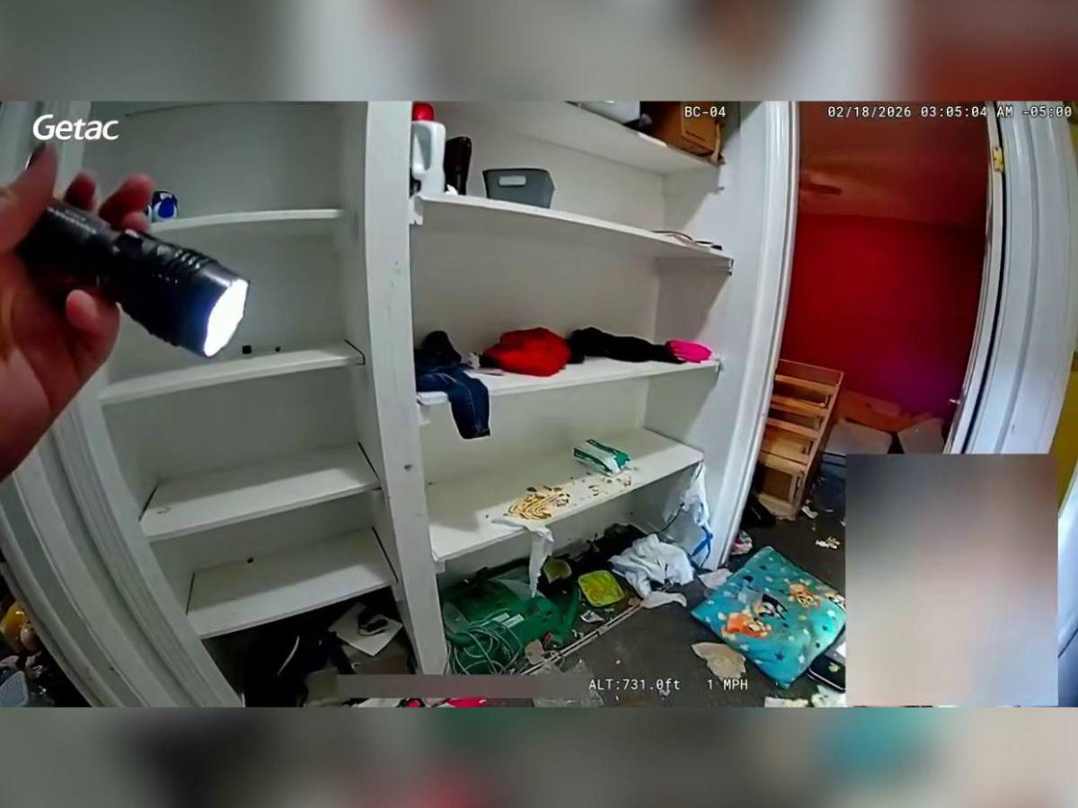 Entre heces y basura: el horror que vivían dos niños rescatados por la policía en EE UU