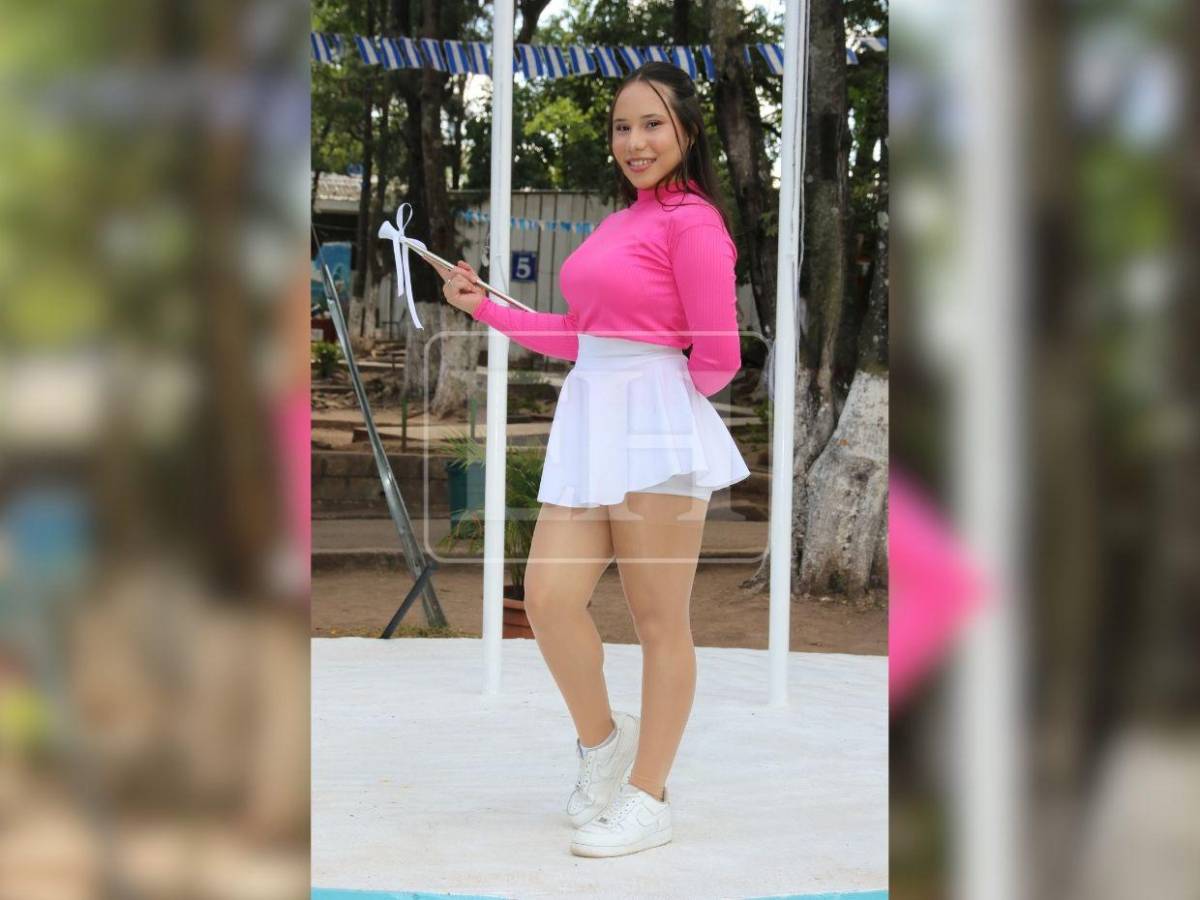 Con elegancia y precisión, palillonas del INTAE preparan su presentación para el 15 de septiembre
