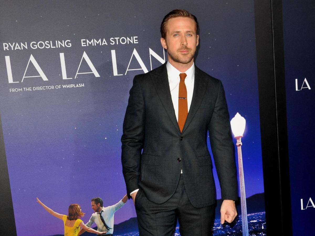 Ryan Gosling se viste de astronauta en nueva película inspirada en sus hijas