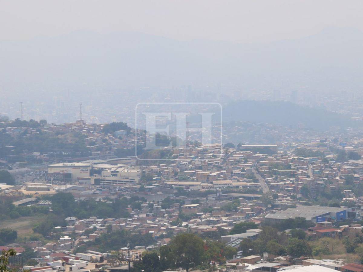 Llena de densa bruma: así luce la capital hondureña