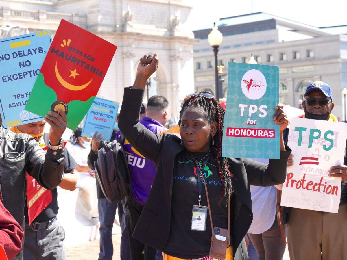 “Salga ahora o sea deportado”: los países que, igual que Honduras, se quedaron sin TPS