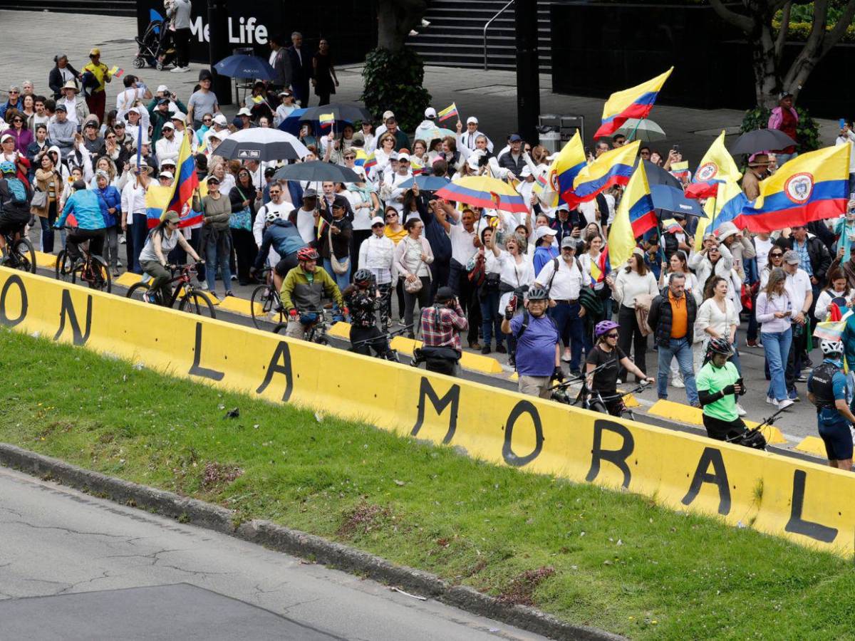 Colombia teme volver a los años más oscuros de violencia tras atentado contra Uribe Turbay
