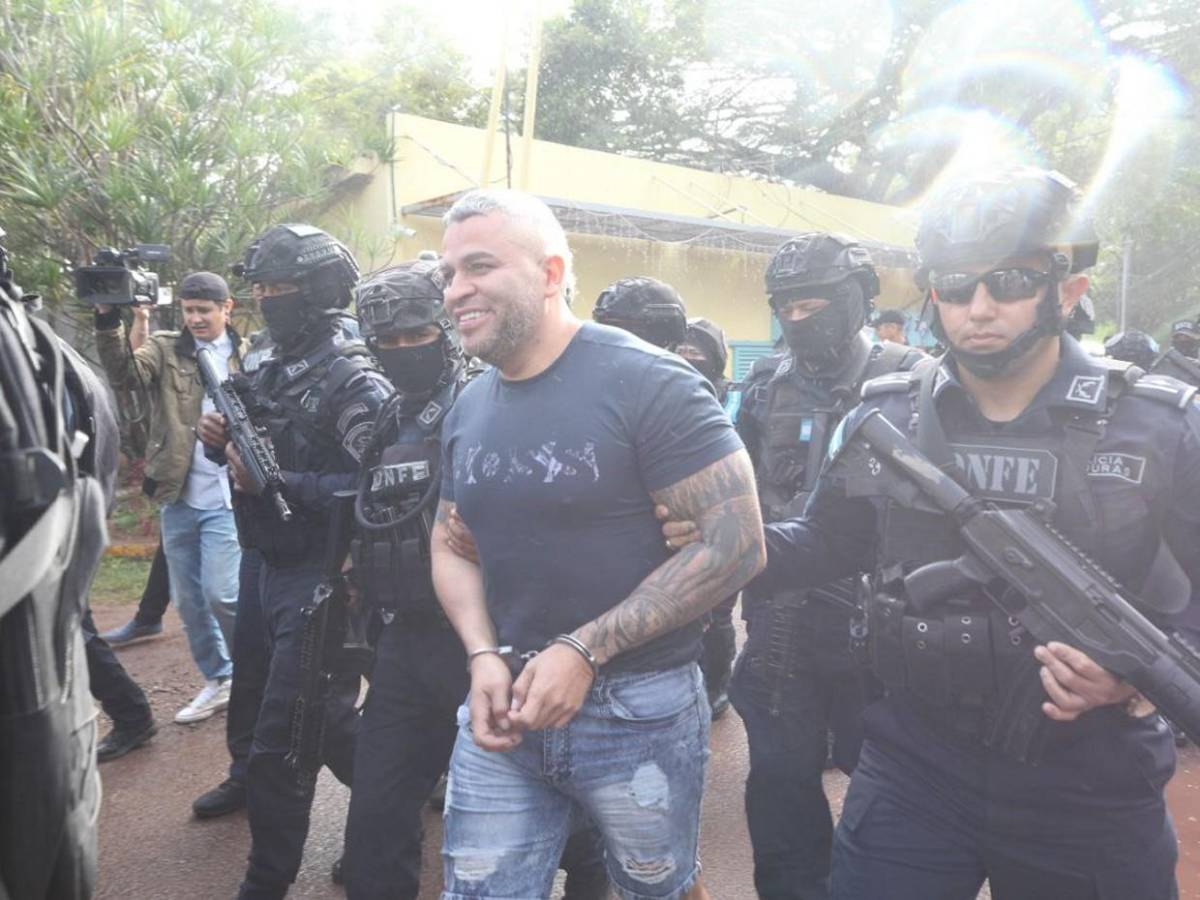 Envían a Támara a extraditables que acudieron a audiencia con “sonrisa de oreja a oreja”