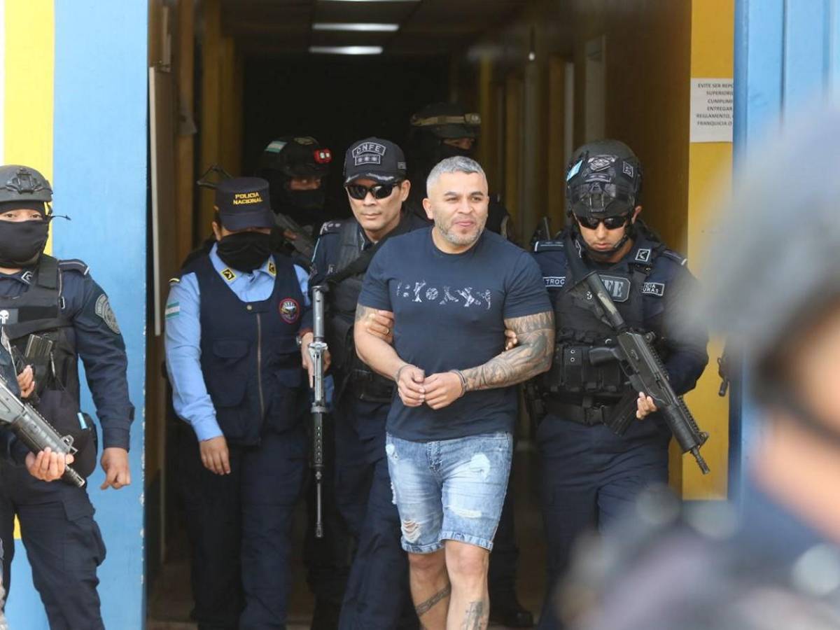 Envían a Támara a extraditables que acudieron a audiencia con “sonrisa de oreja a oreja”