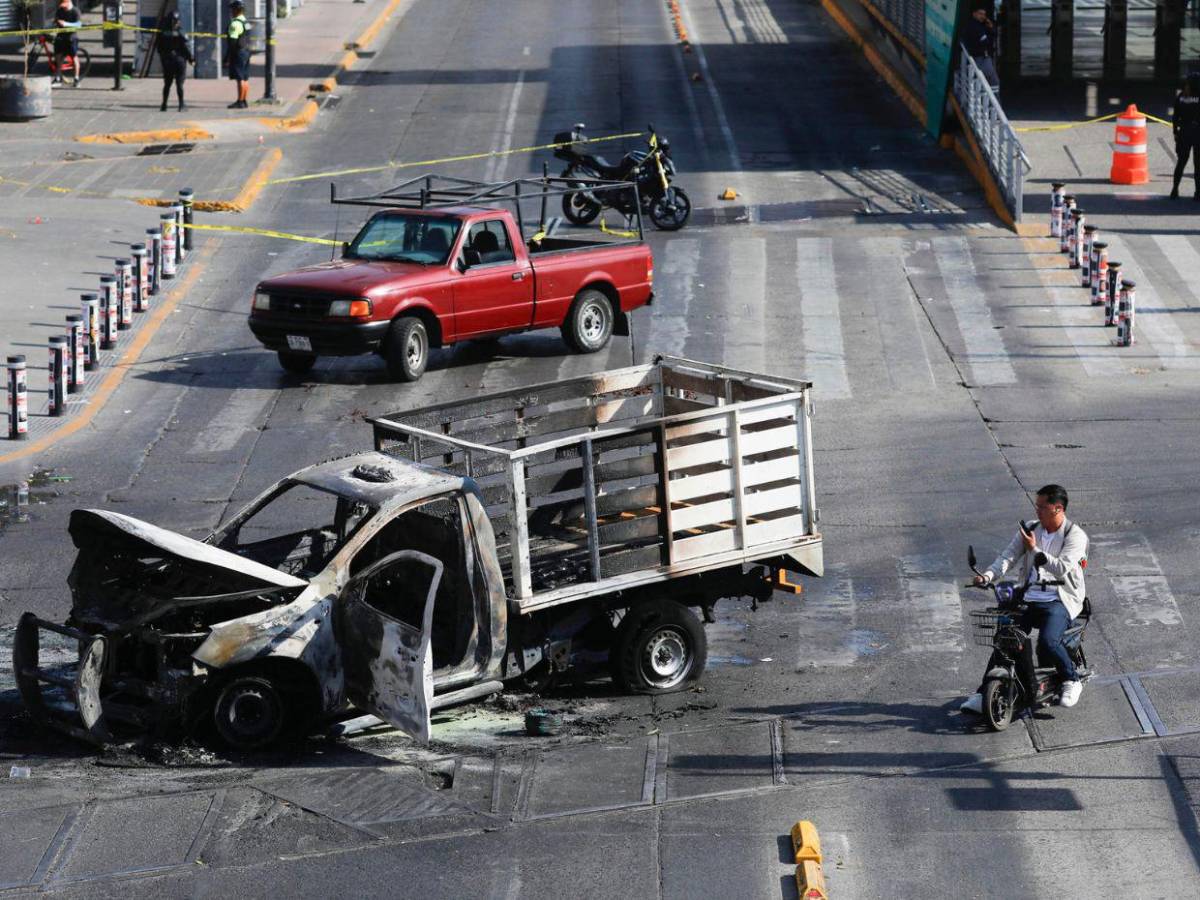 Activan código rojo en Jalisco ante violencia tras muerte de El Mencho, líder del CJNG