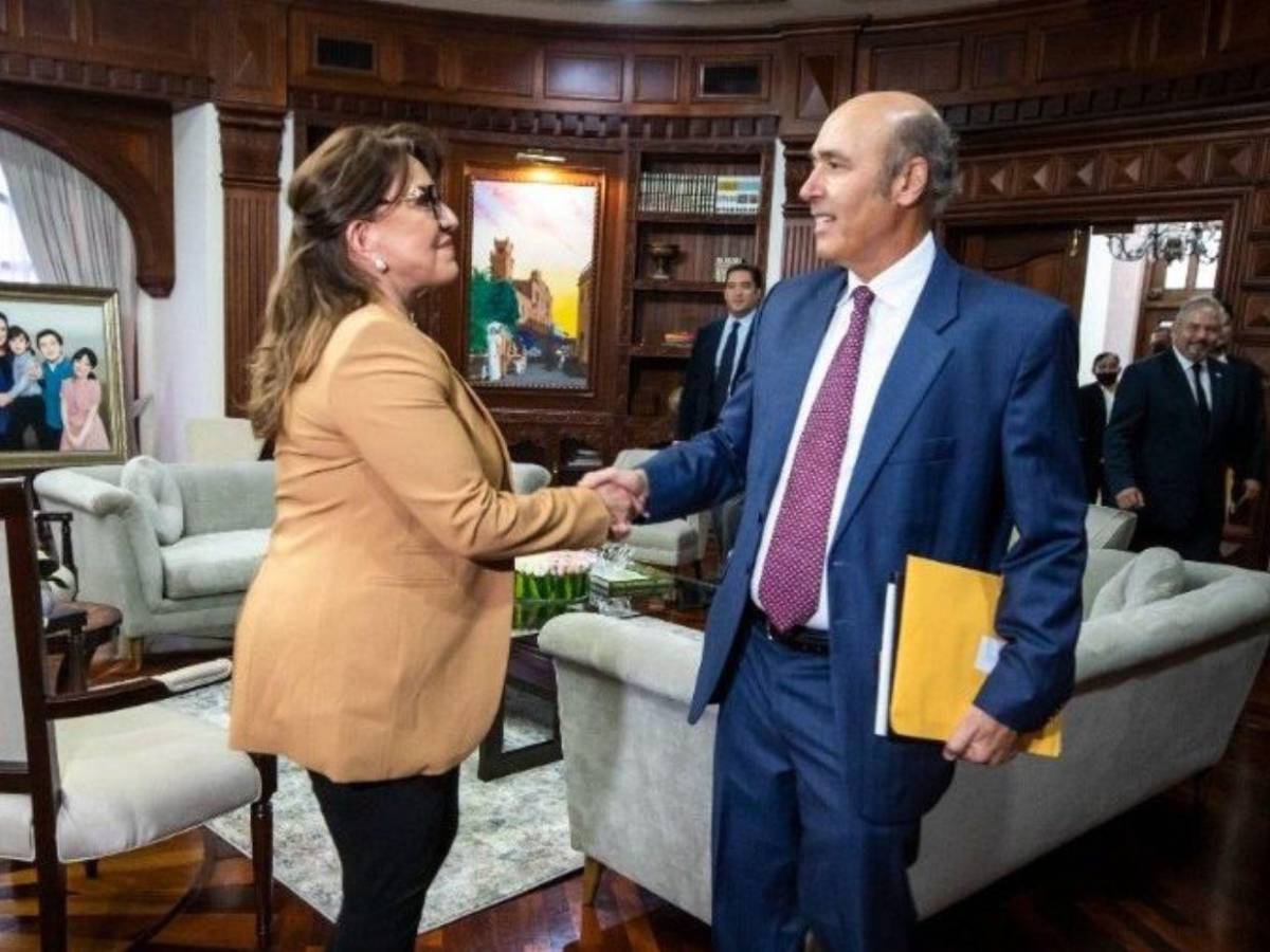 ¿Quiénes son los asesores nacionales y extranjeros de Xiomara Castro?