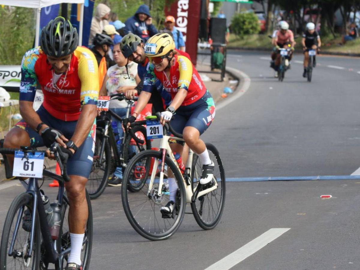 Karen Amaya se convierte en la bicampeona de la élite femenina en la Vuelta EL HERALDO 2025