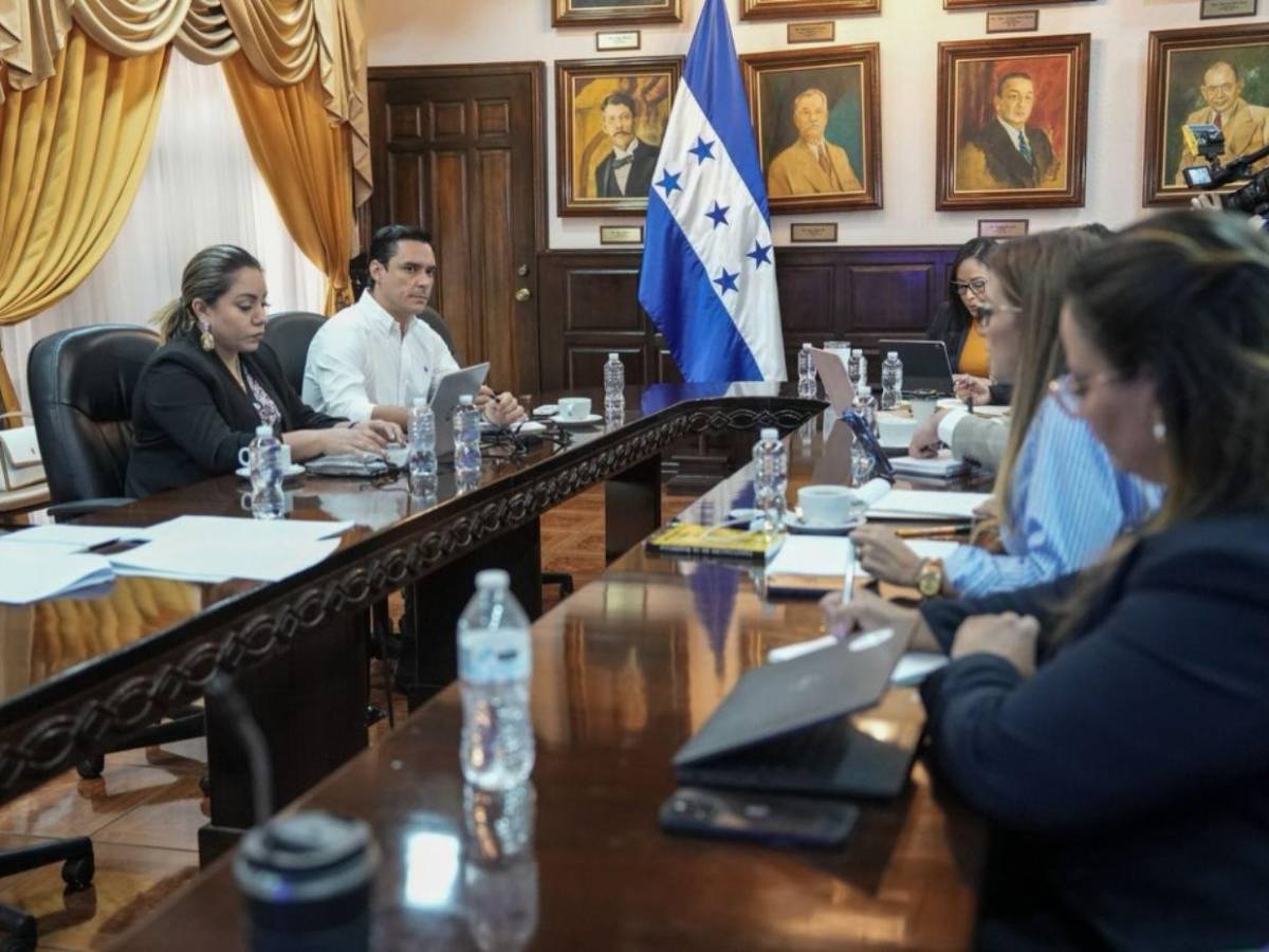 Esta comisión no va a vulnerar ningún derecho”: Inician reuniones previas al juicio político