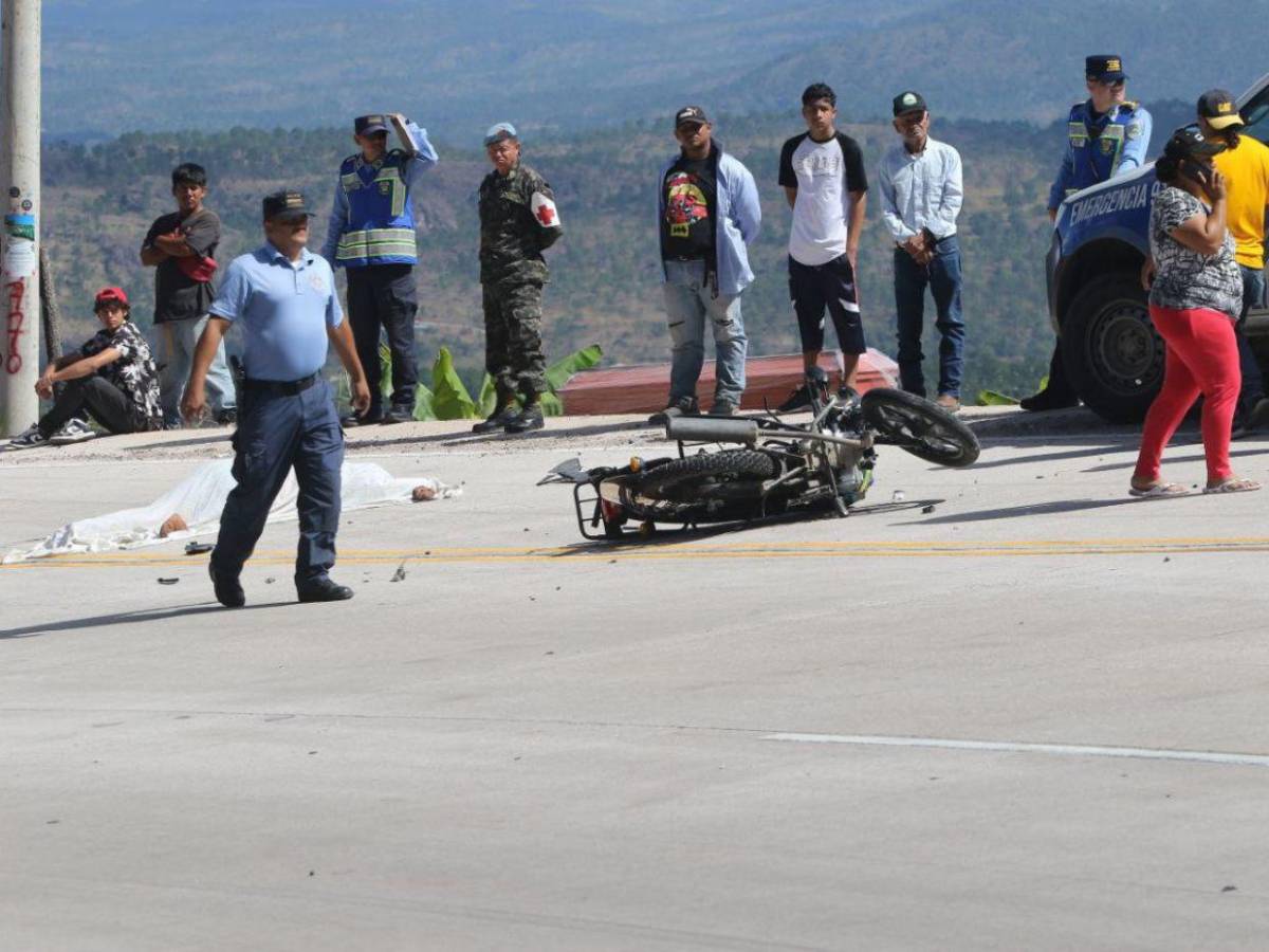 Cuatro motos, imprudencia y una curva pronunciada: tragedia en carretera a El Paraíso