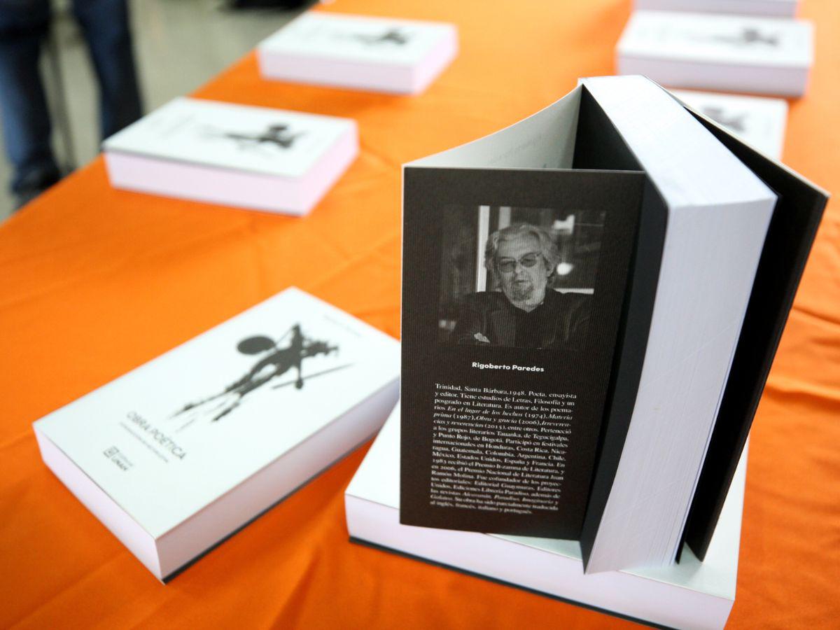 Rigoberto Paredes no murió, sigue vivo en su poesía