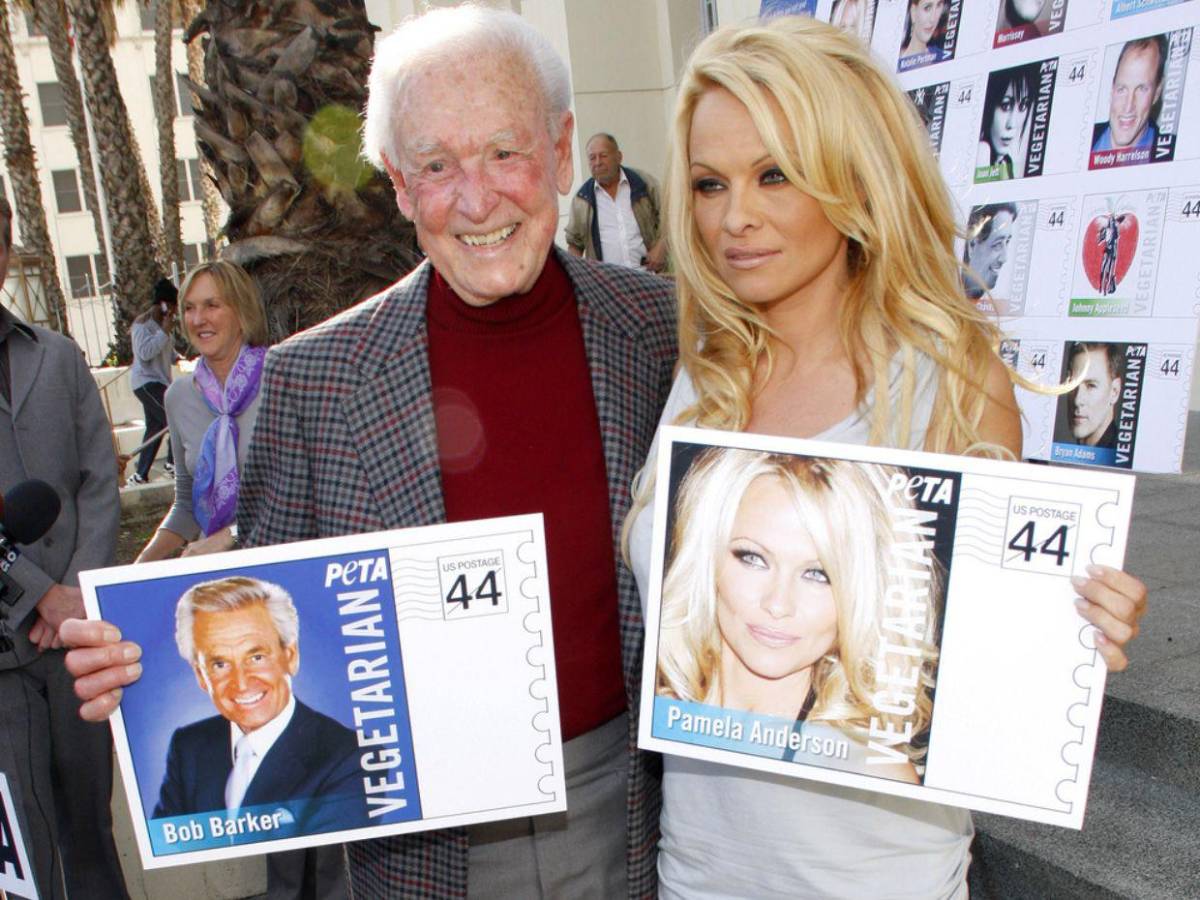 De coronas robadas a fraudes: Los 16 escándalos imposibles de olvidar en la historia de Miss Universo