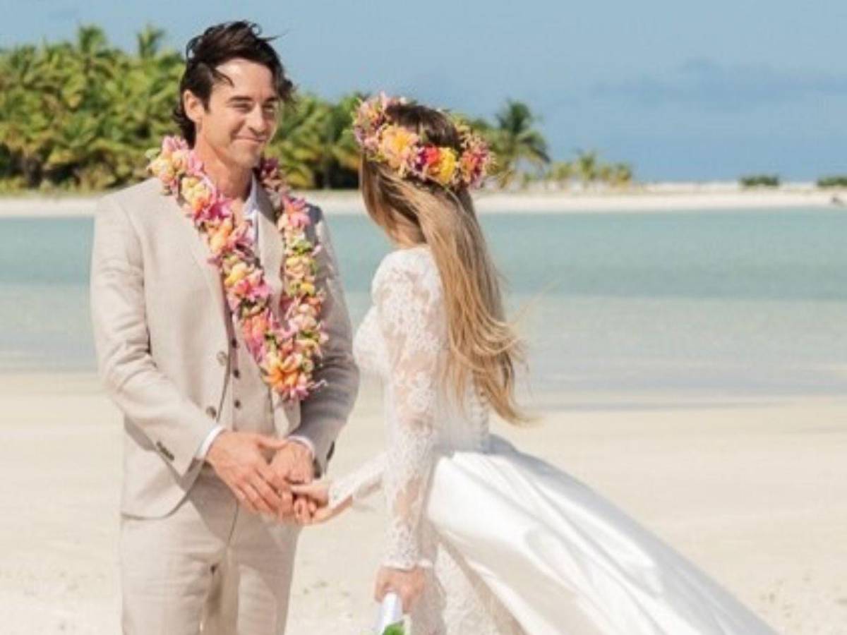 La viuda de Hugh Hefner contrae matrimonio en una ceremonia íntima en el Pacífico