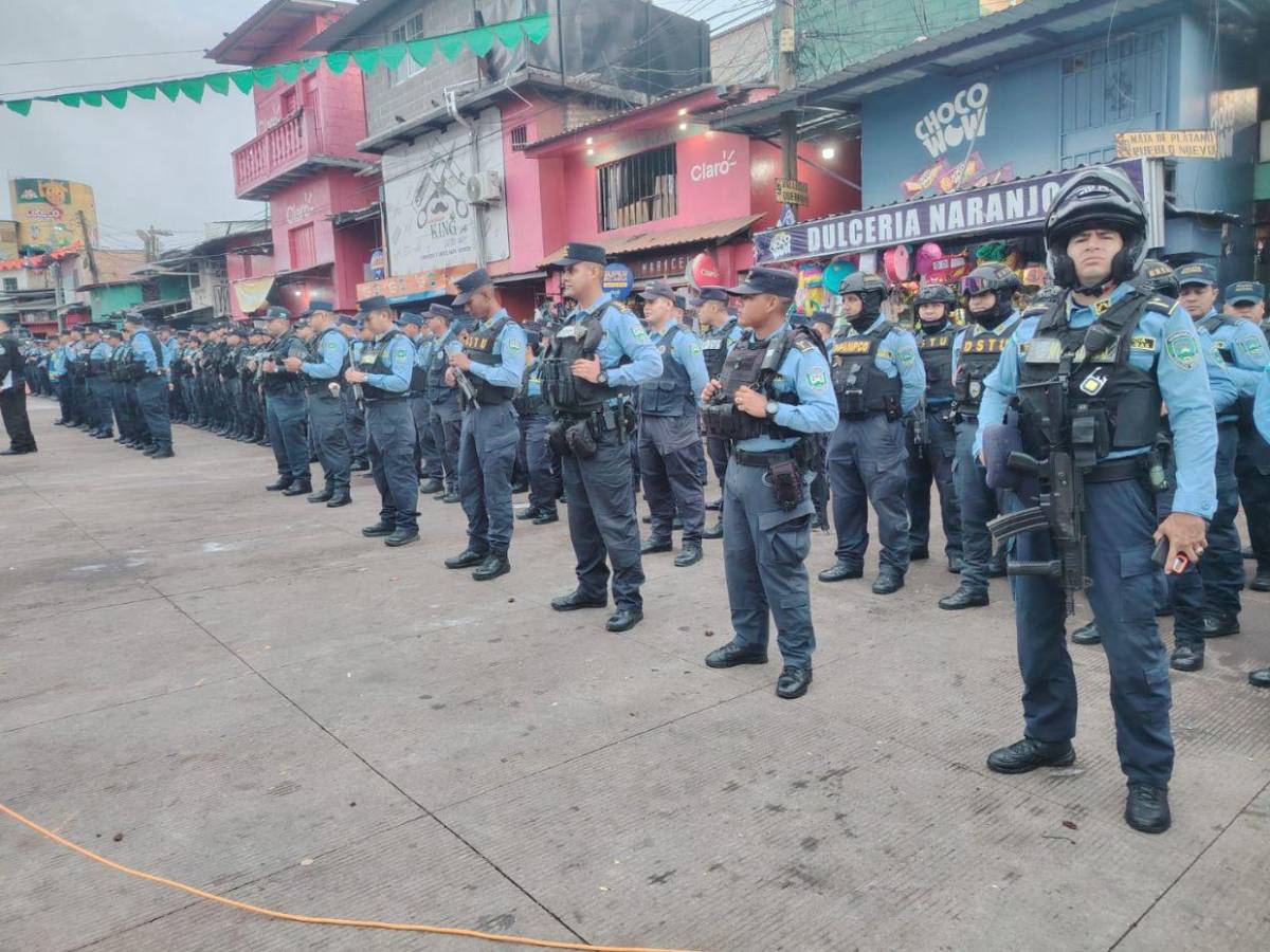 Operativo “Mercados Seguros” se lleva a cabo en 95 plazas comerciales a nivel nacional