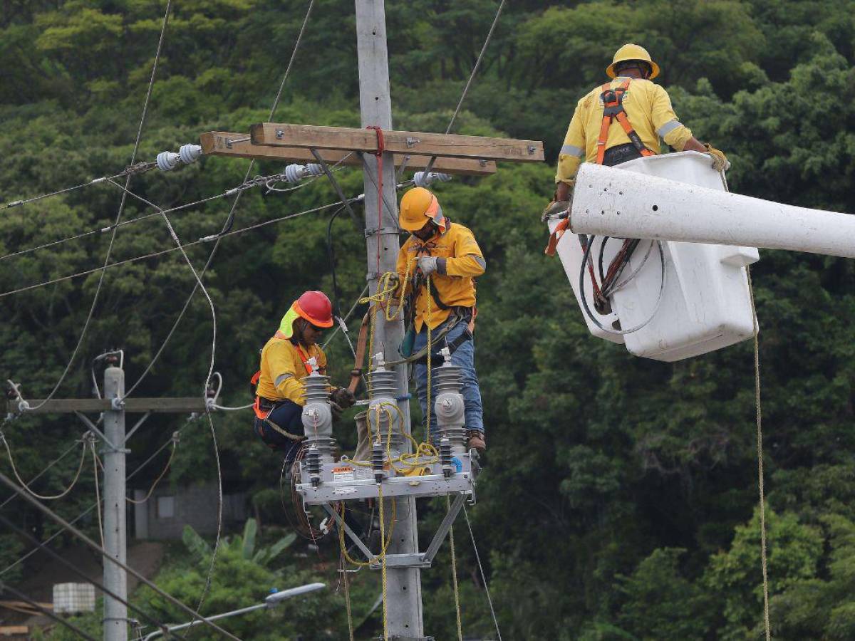 Invertir $335 millones en red de transmisión urge la ENEE