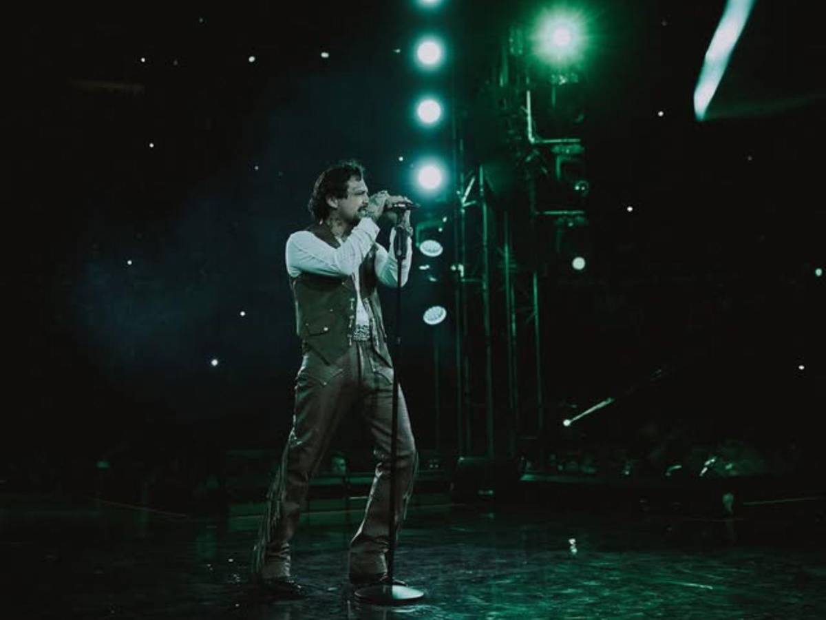 Visas negadas frustran la gira de Christian Nodal: Músicos no pudieron entrar a Estados Unidos