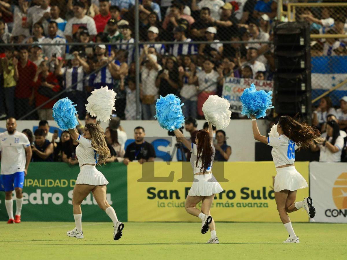 Hermosas y coordinadas:  así lucieron las pomponeras de la Selección de Tiktokers de Honduras
