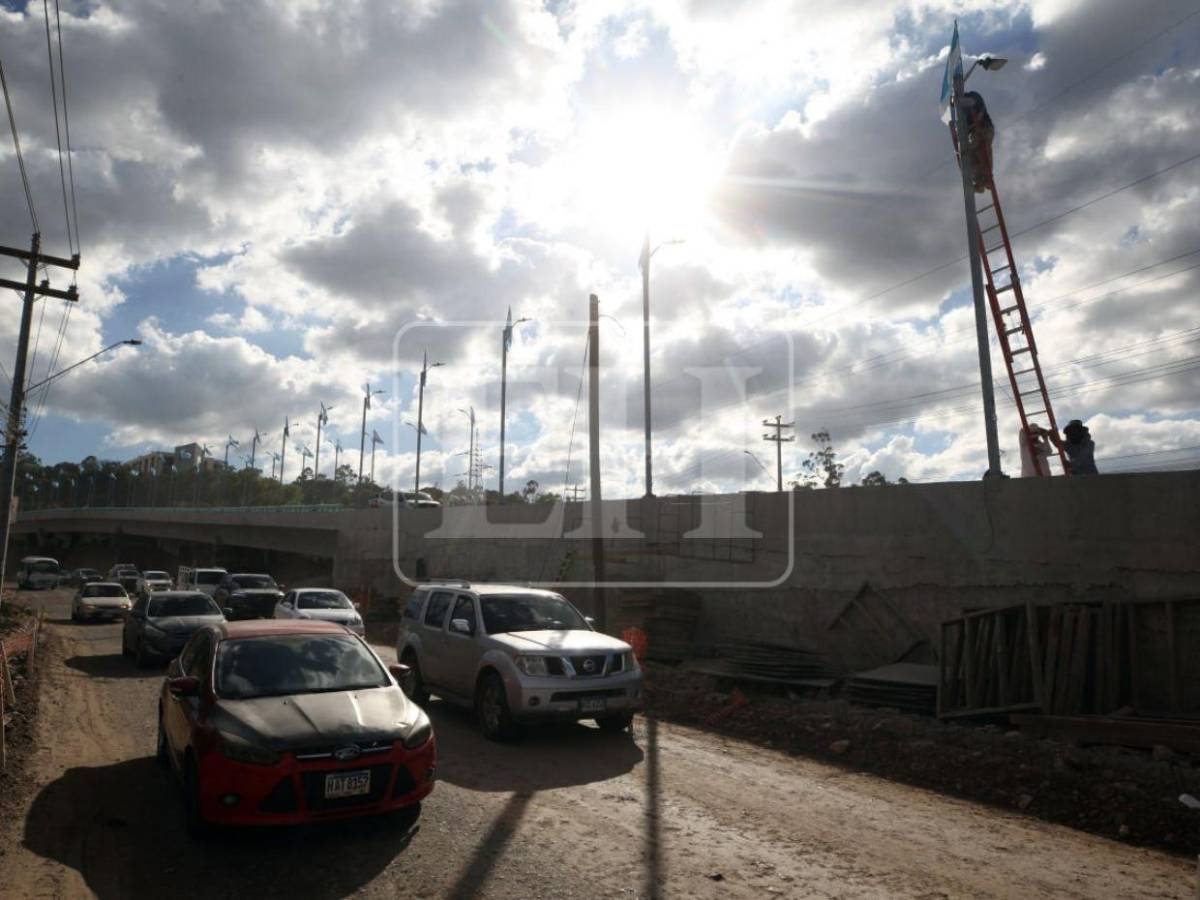 Así luce el carril inaugurado de lo que será el paso a desnivel Papa Francisco