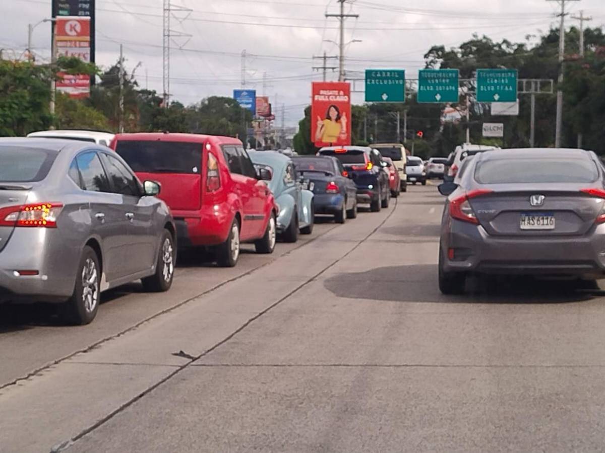 Protesta de enfermeras auxiliares desencadena caos en bulevar Suyapa y Centroamérica