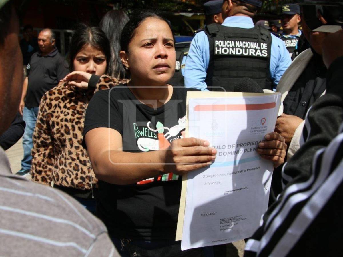 Autoridades frenan desalojo en la colonia Las Crucitas, El Picacho